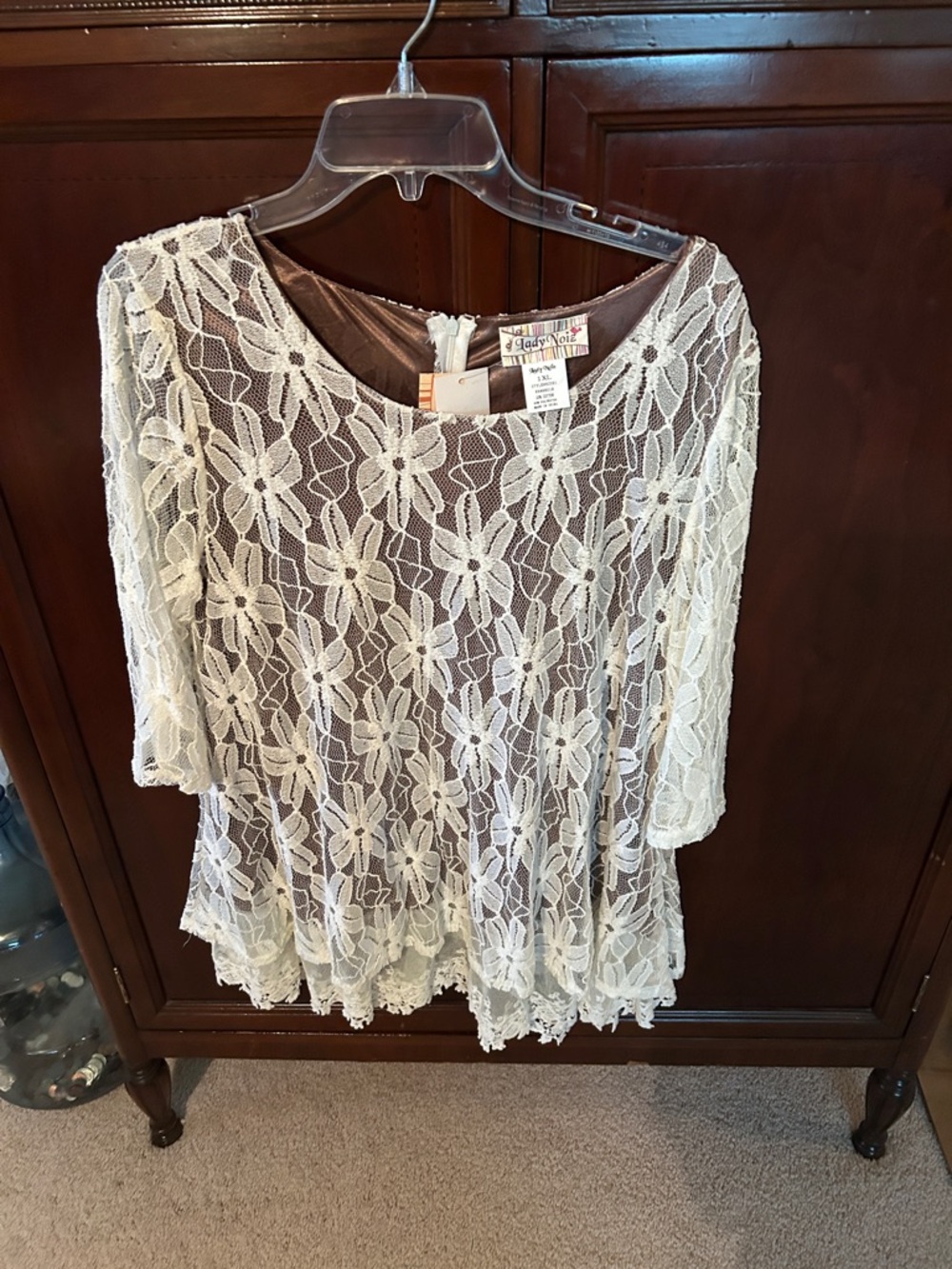 Lady Noiz Cream Lace Overlay Women's Top